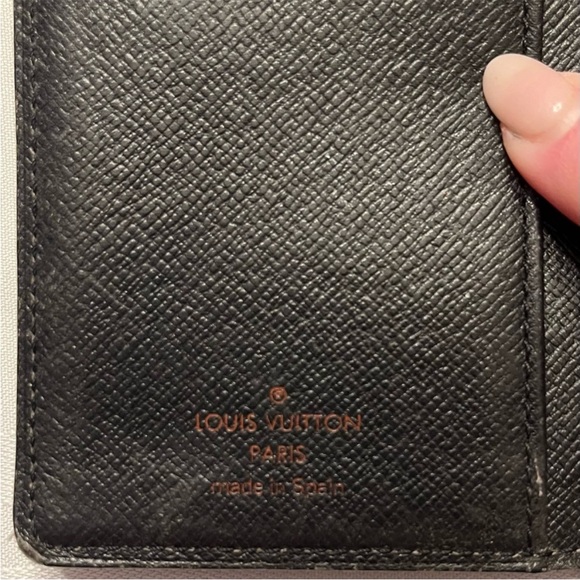 Louis Vuitton Blue Epi Small Agenda Cover
MINT EUC - Picture 10 of 17